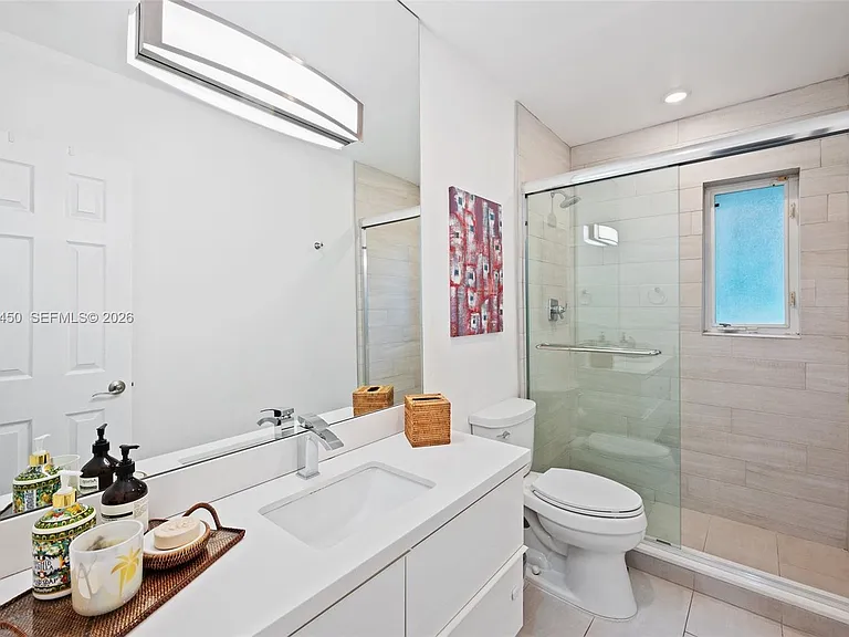 200 W Mashta Dr — Photo 17