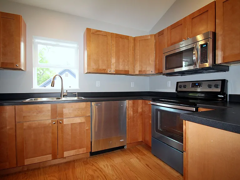2905 W Kiowa St — Photo 4