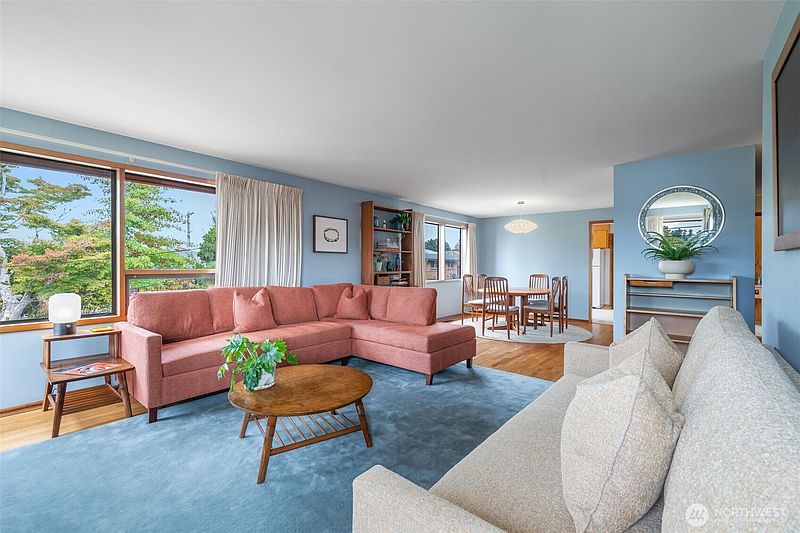 4th image of 9612 55th Avenue S