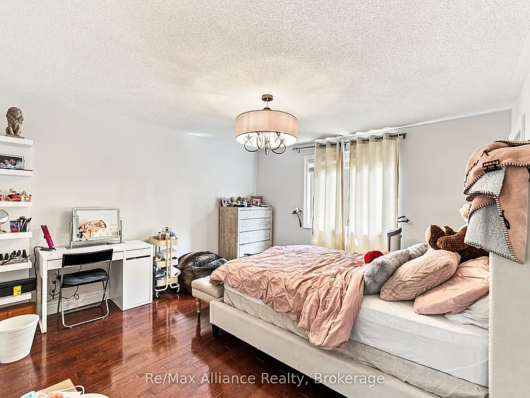 2404 Rideau Dr — Photo 27
