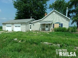 1702 E County Road 1500 N, Carthage, IL 62321