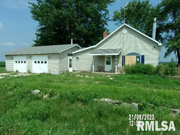 1702 E County Road 1500 N, Carthage, IL 62321