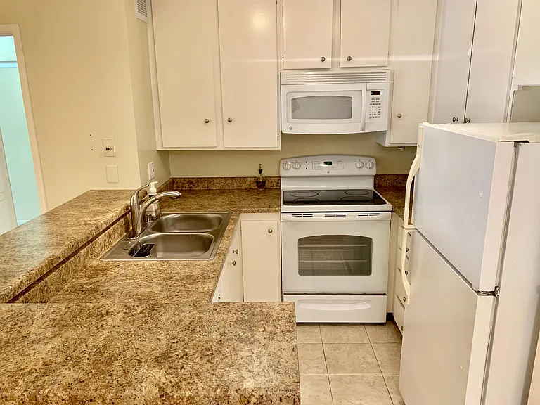 11750 W Sunset Blvd #114 — Photo 5
