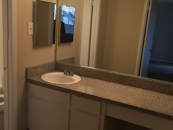4th image of 3045 W Walnut Hill Ln APT 1028