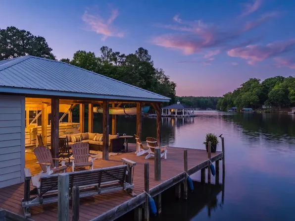 370 Robinson Ferry Rd, Macon, NC 27551
