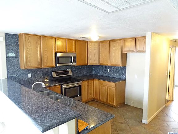 3rd image of 1911 Riverview Dr