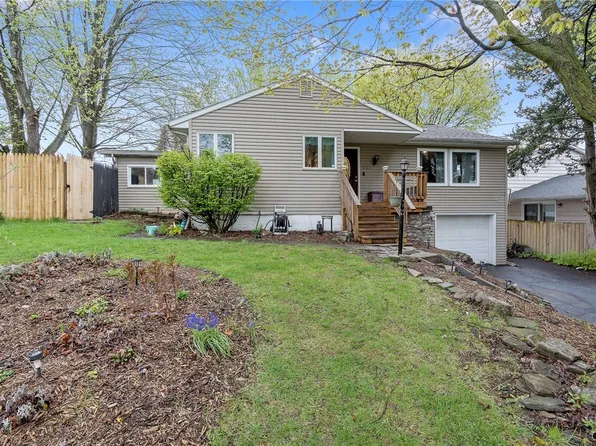 223 Corliss Rd, Syracuse, NY 13219
