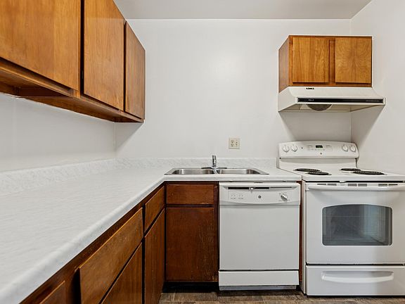5th image of 8262 Fremont Ave S APT C