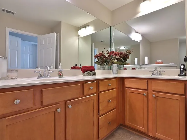 501 Grove Field Ct — Photo 12