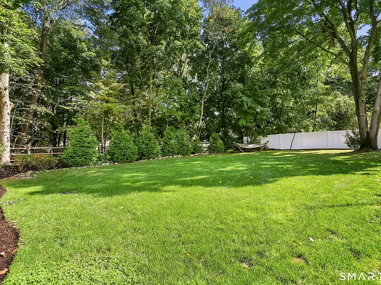118 Lloyd Dr — Photo 31