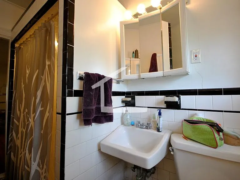 35 Addington Rd #3B — Photo 4