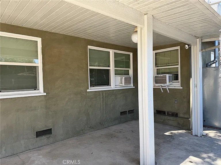 3017 W Victory Blvd — Photo 24