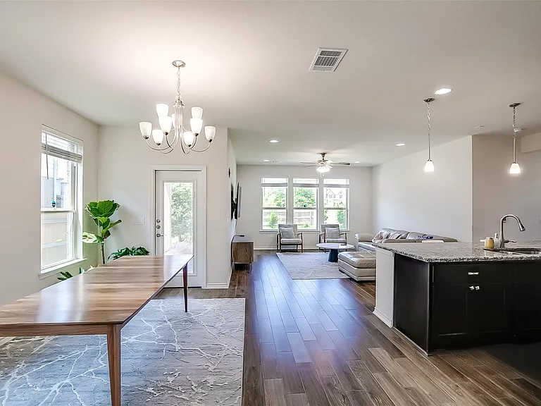 9202 Spade Cir — Photo 15