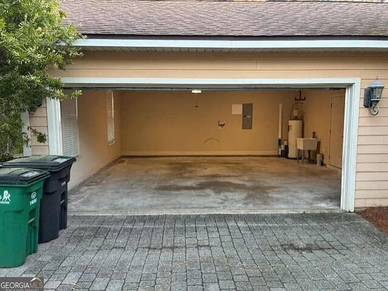 216 Holm Pl — Photo 12