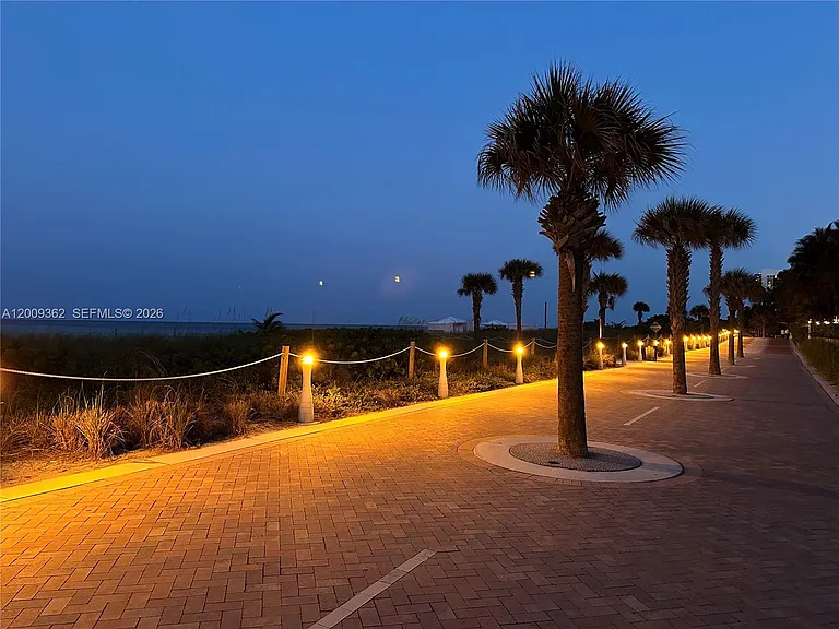 6039 Collins Ave #826 — Photo 30