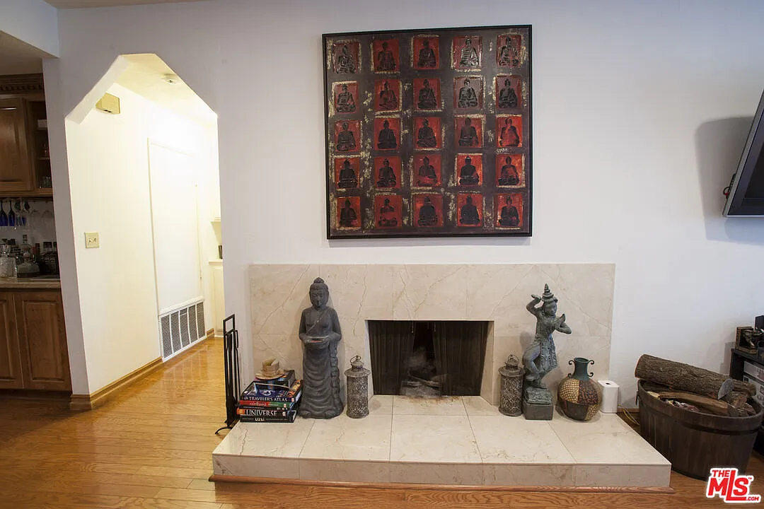 2 bed, 2.0 bath, 1386 sqft, $5,650 — Photo 4