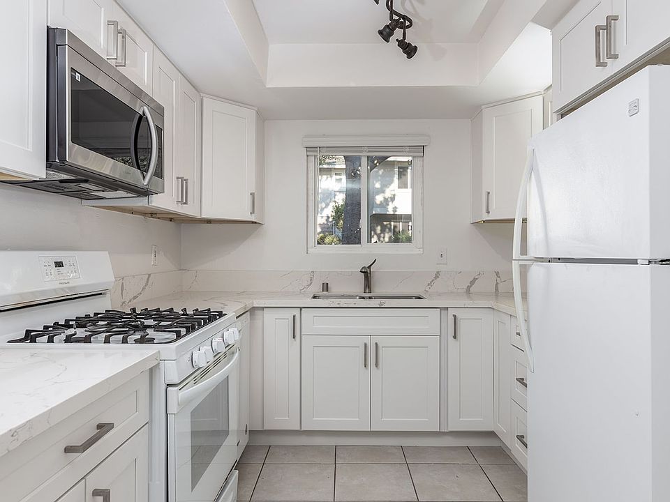 1st image of 2112 E Vista Way APT 17