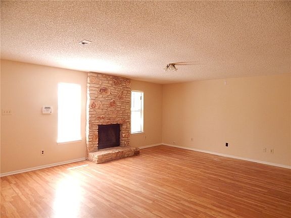 5th image of 3500 Tyrone Dr
