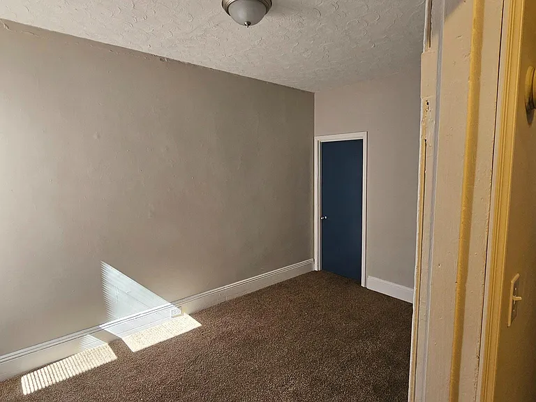 3046 Clifford St — Photo 38