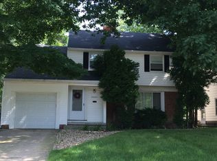 23207 E Groveland Rd, Beachwood, OH