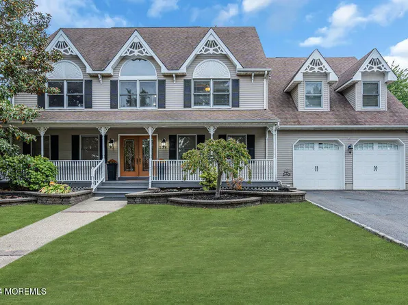 136 Lilac Drive, Toms River, NJ 08753