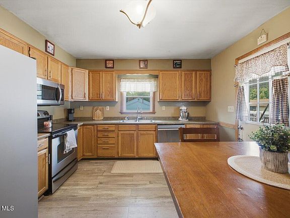 5th image of 31 Maine Avenue