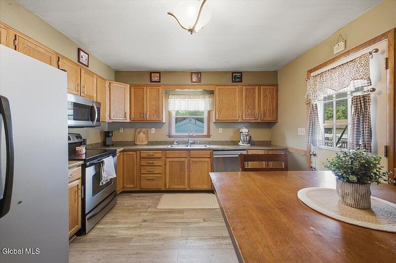 5th image of 31 Maine Avenue