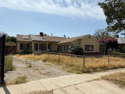 14594 Dyer St, Sylmar, CA, 91342