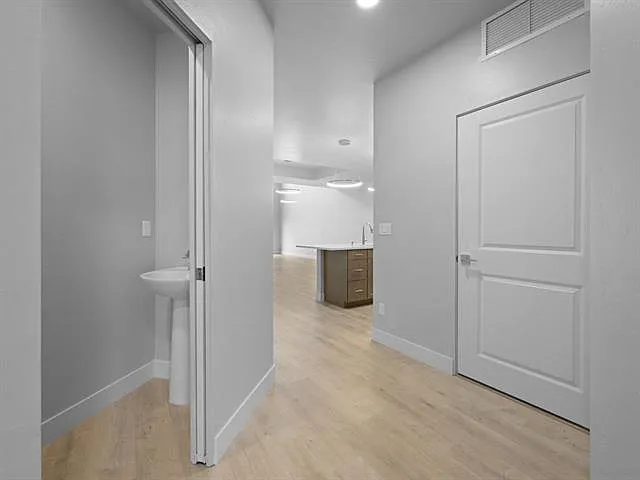 392 W Ridges Blvd #B — Photo 9