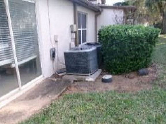 3rd image of 2437 Saint Augustine Blvd S