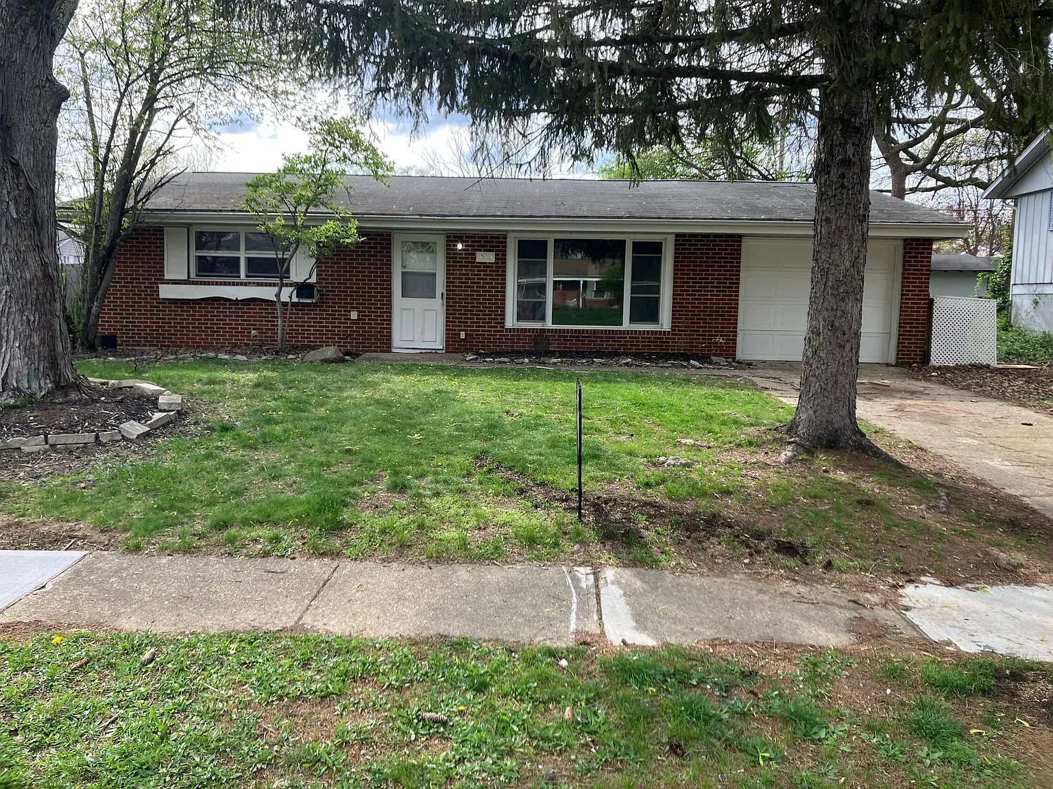 349 Haymarket Pl photo 1