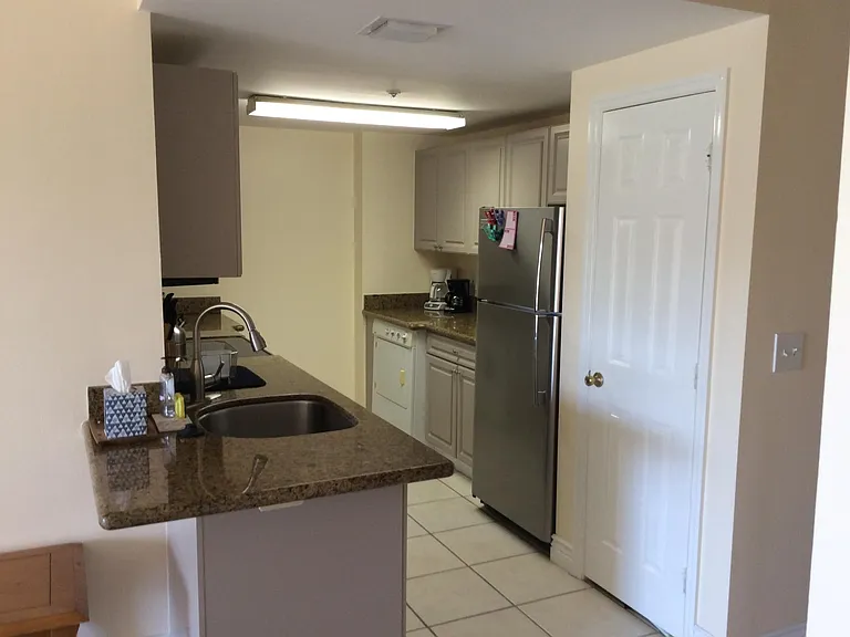 2100 Greenview Shores Blvd #518 — Photo 8