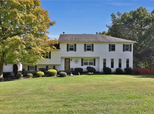 18 Mollys Way, Poughkeepsie, NY 12601