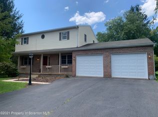 5 Deer Ln, Tunkhannock, PA 18657