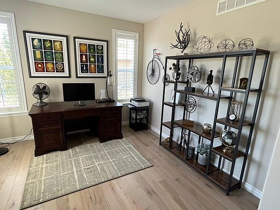 Main floor study or bonus room