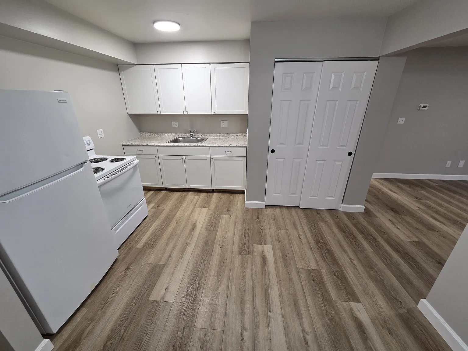 2 bed, 857 sqft, $1,000 — Photo 2