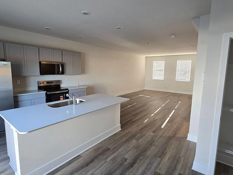 52 Aloma St — Photo 26