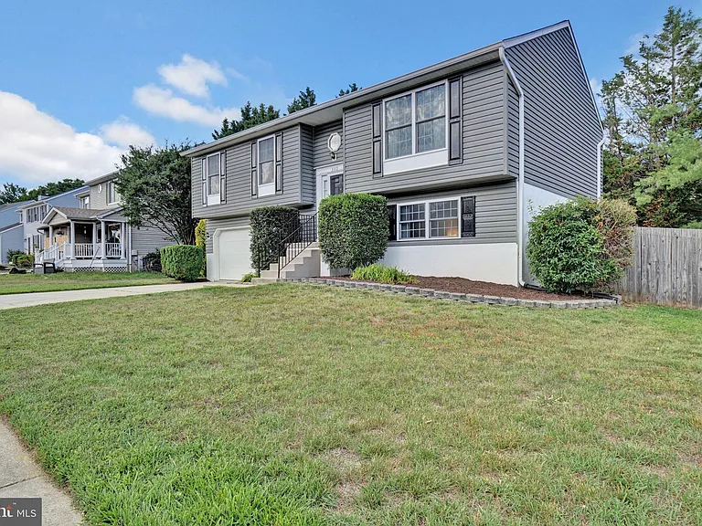350 Long Meadow Way — Photo 28
