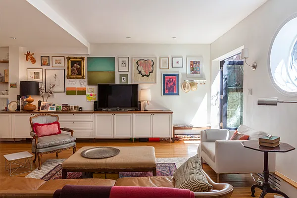 Sold by Compass | media 4