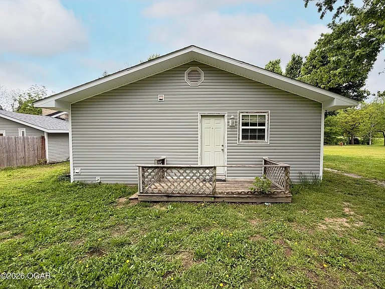 107 1/2 Terrill Ln — Photo 10