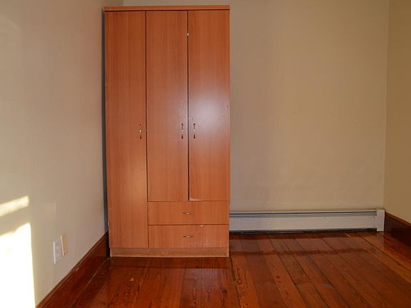 4th image of 97 Safford St #3