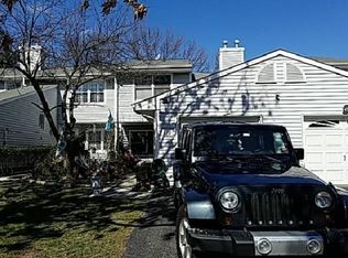 119 Woodmere Dr, Parlin, NJ 08859