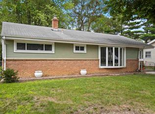 704 E Riverside Blvd, Loves Park, IL 61111