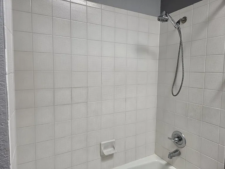 10825 Central Park Dr NE — Photo 8