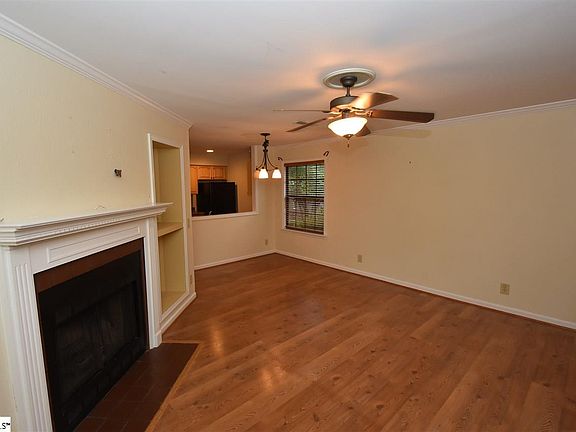 3rd image of 408 Townes St Unit 36