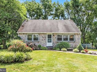 207 Maplewood Dr, Douglassville, PA 19518