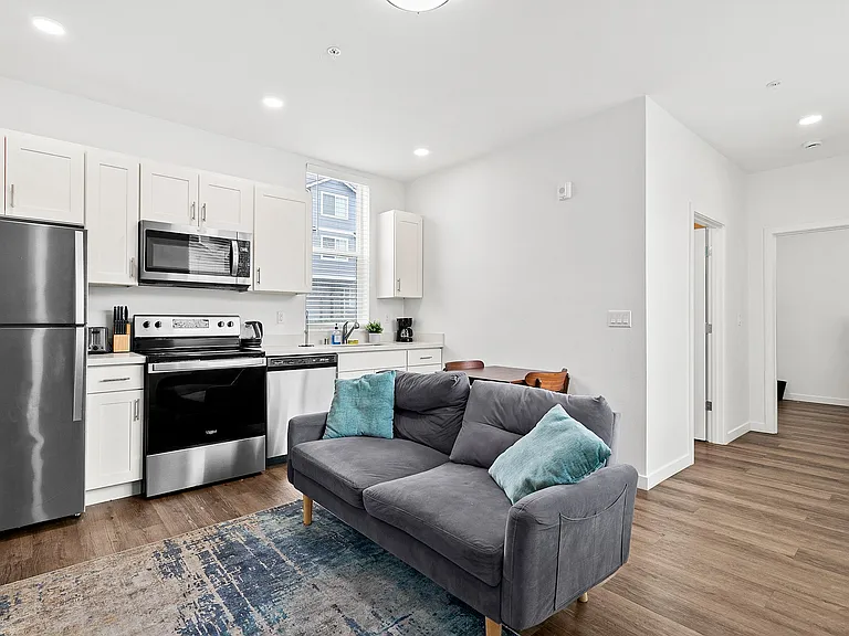 4329 S Puget Sound Ave #202 — Photo 3