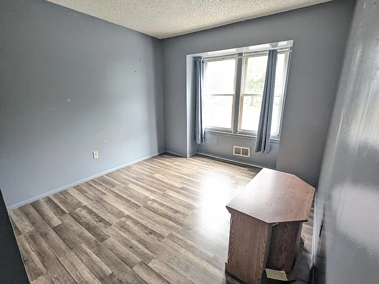 106 Woodlake Manor Dr — Photo 5
