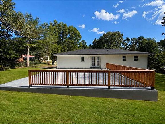 5th image of 328 Dale Dr