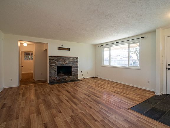 2nd image of 1707 SE 168th Ave
